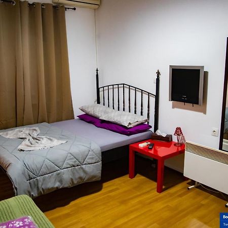 The Zen Apartment Athena Bagian luar foto