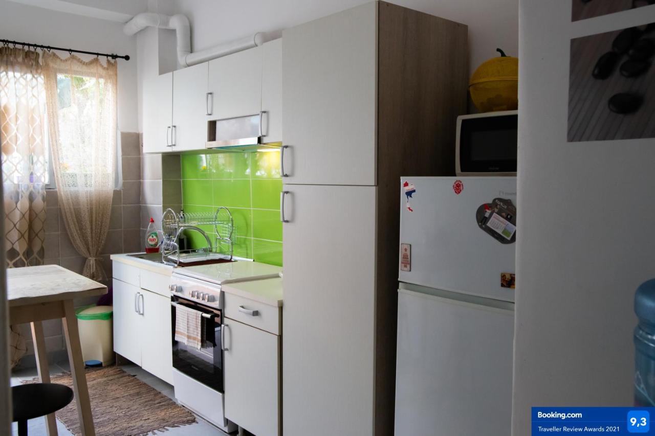 The Zen Apartment Athena Bagian luar foto