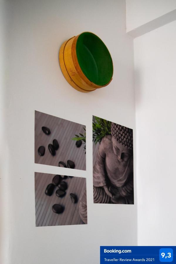 The Zen Apartment Athena Bagian luar foto